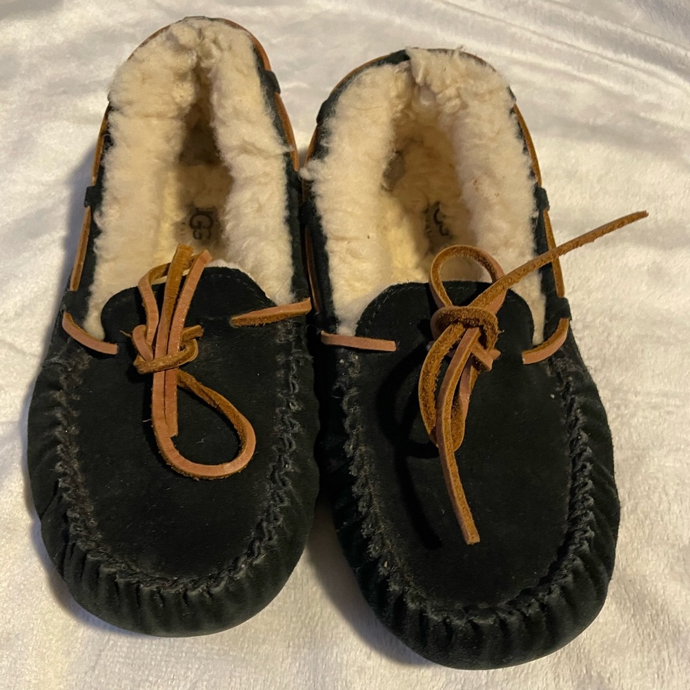 Dakota ugg moccasins slippers/shoes